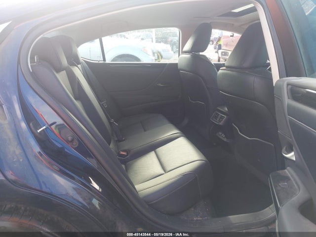 صورة 8 لـ 2021 Lexus ES 350