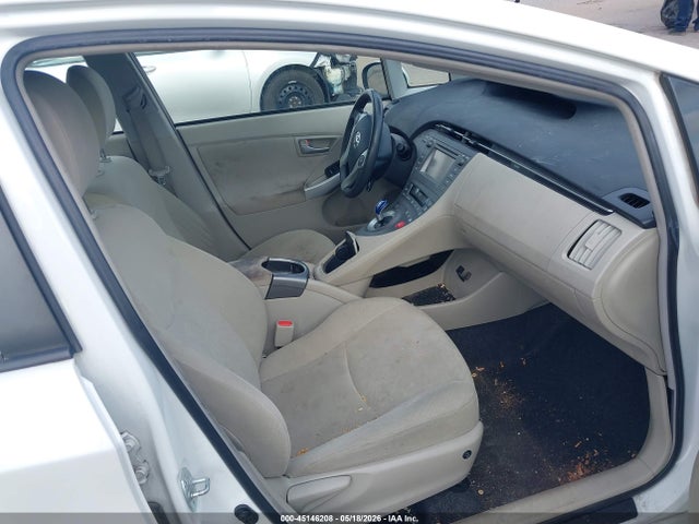 2015 Toyota PRIUS TWO — фото 5