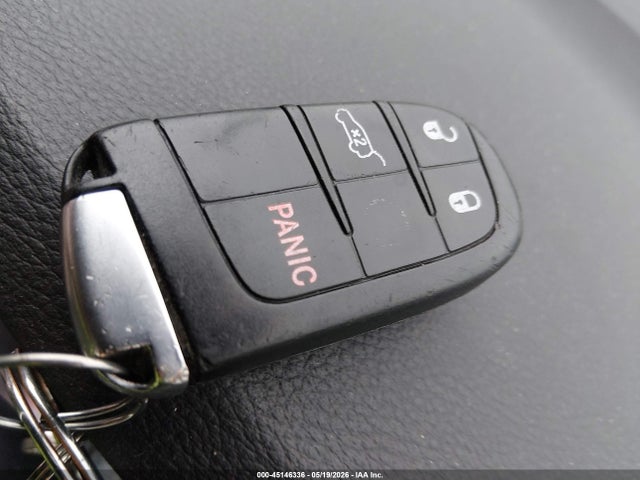 2019 JEEP GRAND CHEROKEE LAREDO E 4X2 11