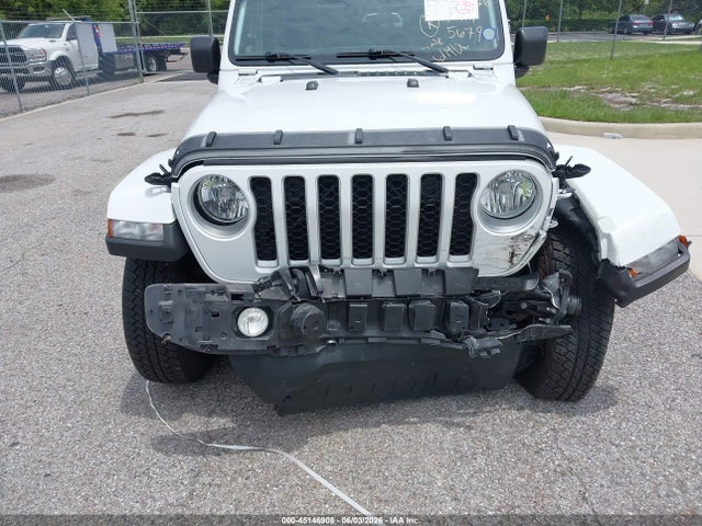 صورة 6 لـ 2023 JEEP GLADIATOR OVERLAND 4X4