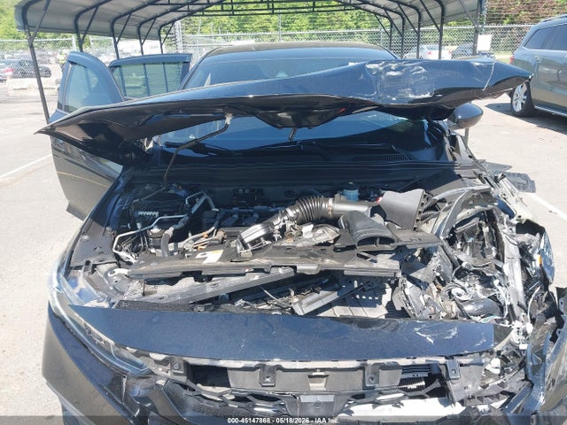 2018 Honda ACCORD LX photo 10