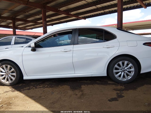2020 Toyota CAMRY LE thumbnail 14