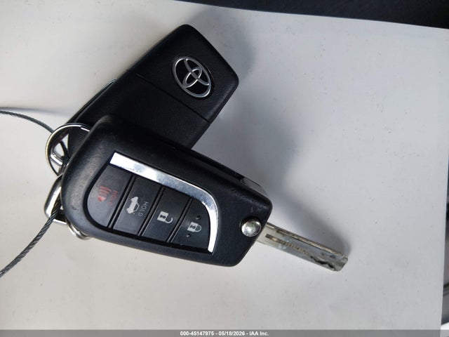 2020 Toyota CAMRY LE thumbnail 11