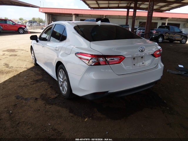 2020 Toyota CAMRY LE photo 3