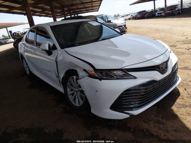 2020 Toyota CAMRY LE photo 6