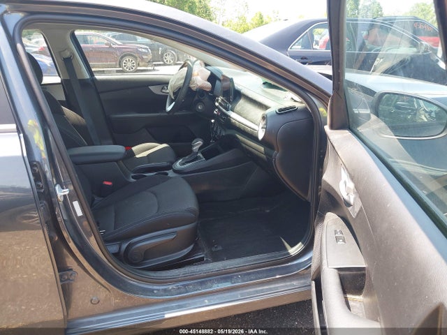 2023 KIA FORTE LXS photo 5