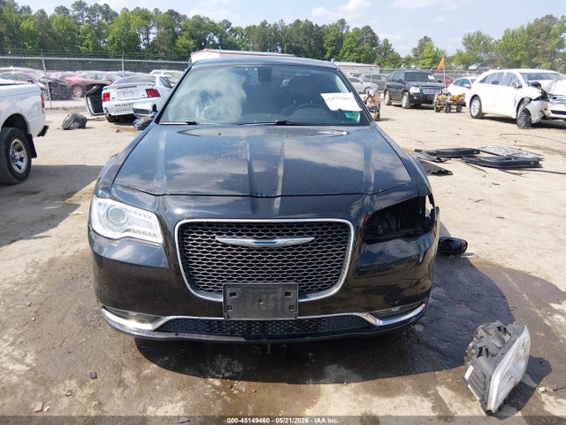 2017 Chrysler 300C 缩略图 13