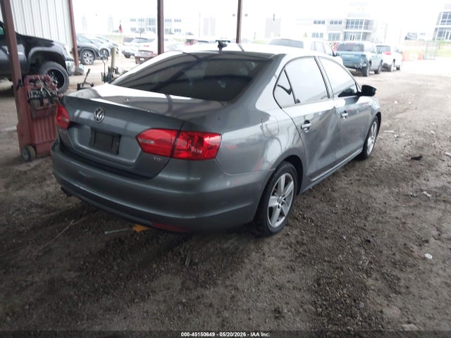 2012 Volkswagen JETTA 2.0L TDI — фото 4