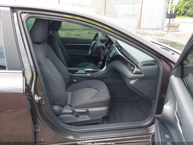 2019 TOYOTA CAMRY LE 5