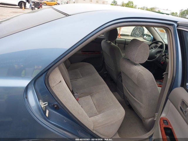 2002 Toyota CAMRY XLE photo 8