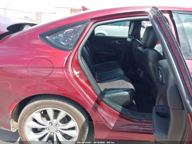 صورة 8 لـ 2015 Chrysler 200 S