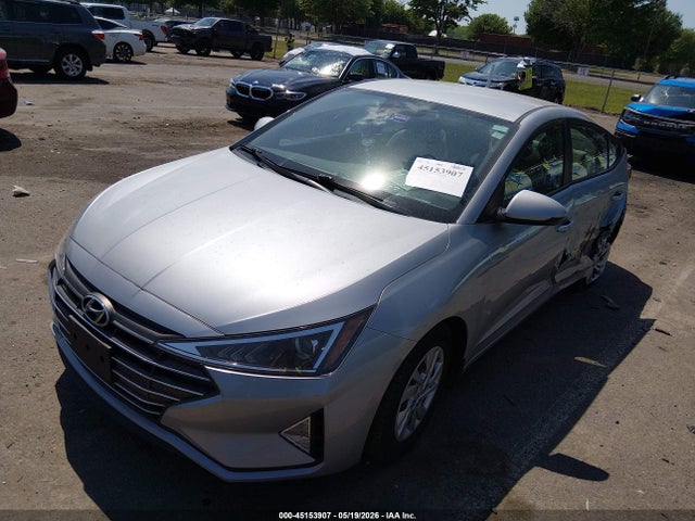 2020 Hyundai ELANTRA SE photo 2