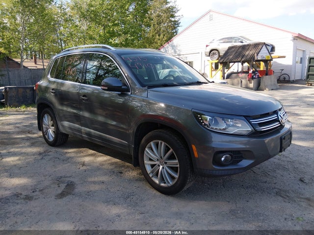 2016 VOLKSWAGEN TIGUAN SE