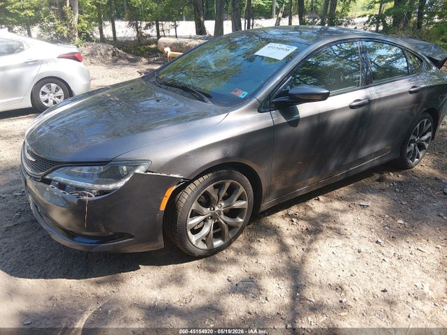 صورة 2 لـ 2015 Chrysler 200 S