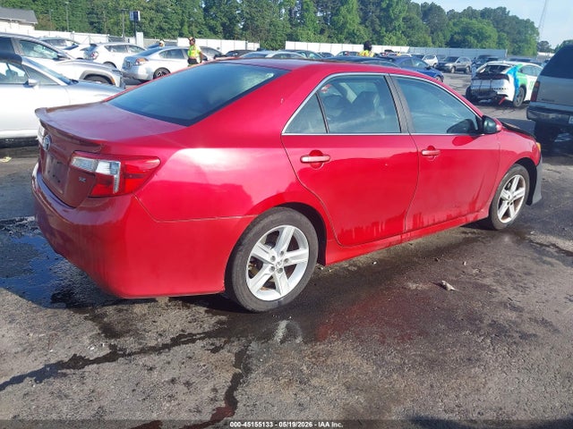 2014 Toyota CAMRY SE 照片 4