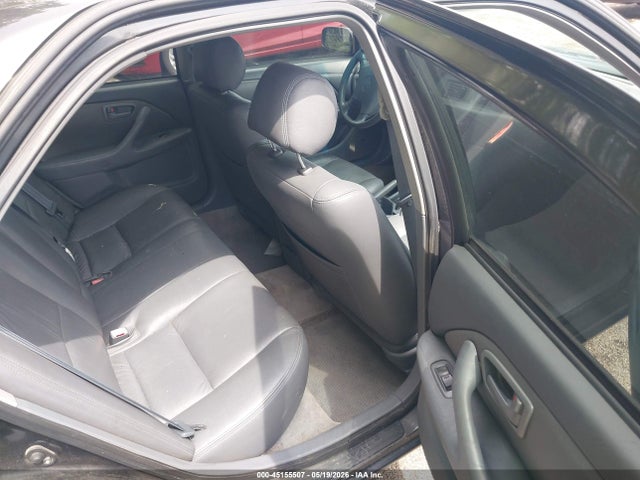 2001 Toyota CAMRY LE photo 8