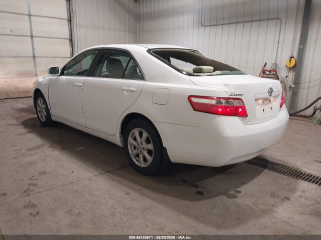 2008 Toyota CAMRY LE photo 3