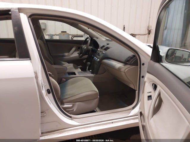 2008 Toyota CAMRY LE photo 5
