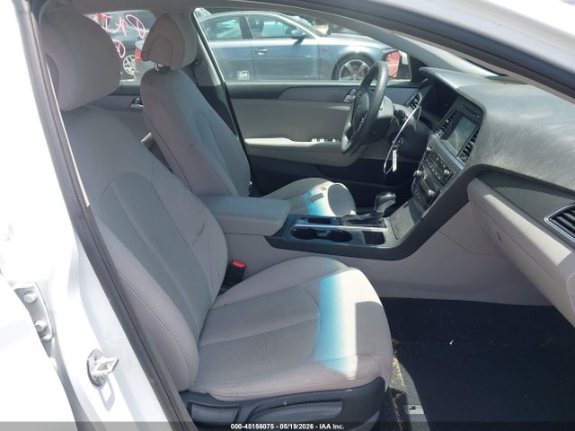 2017 Hyundai SONATA SE — фото 5