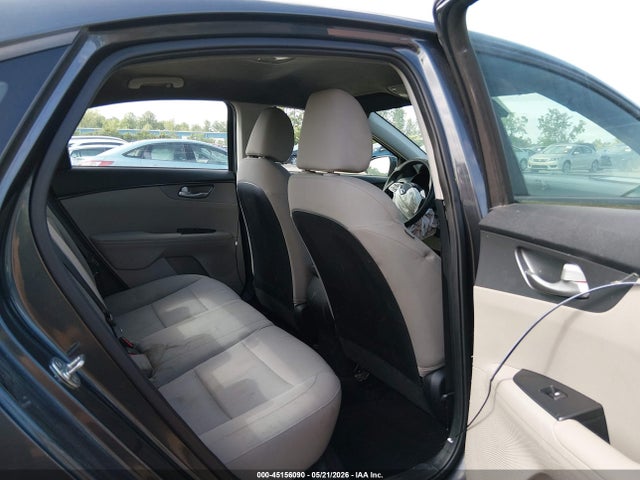 صورة 8 لـ 2019 KIA FORTE LXS