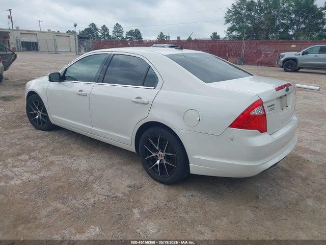 FORD FUSION SE - 3
