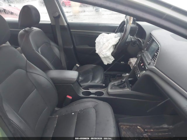صورة 5 لـ 2017 Hyundai ELANTRA LIMITED