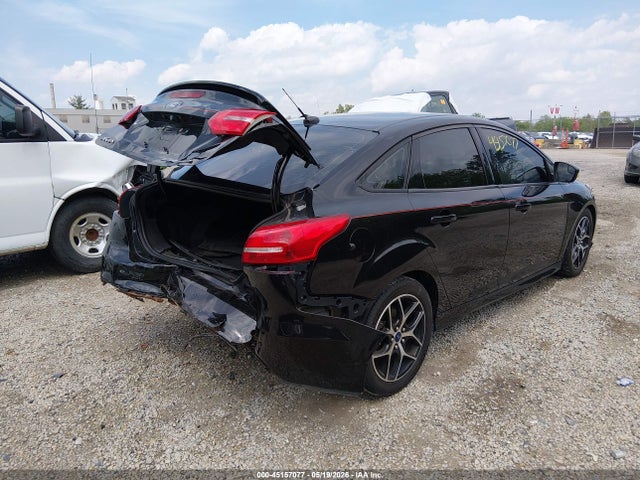 FORD FOCUS SE - 4