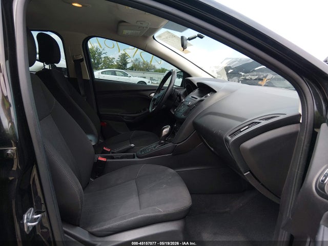 FORD FOCUS SE - 5