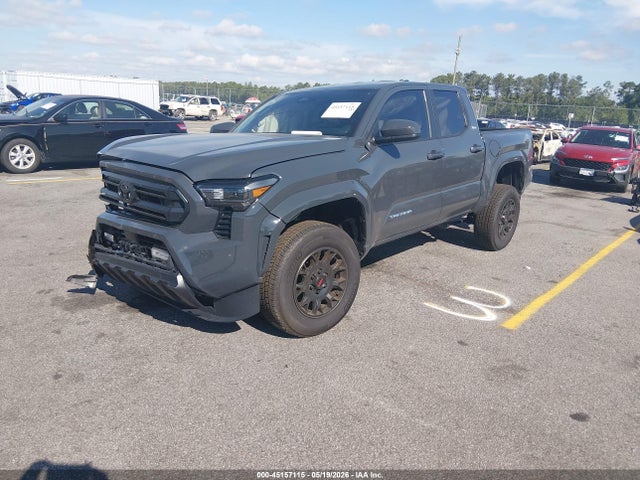 2025 Toyota TACOMA SR5 照片 2