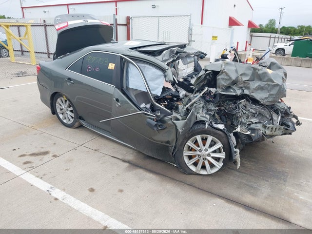 2012 TOYOTA CAMRY XLE