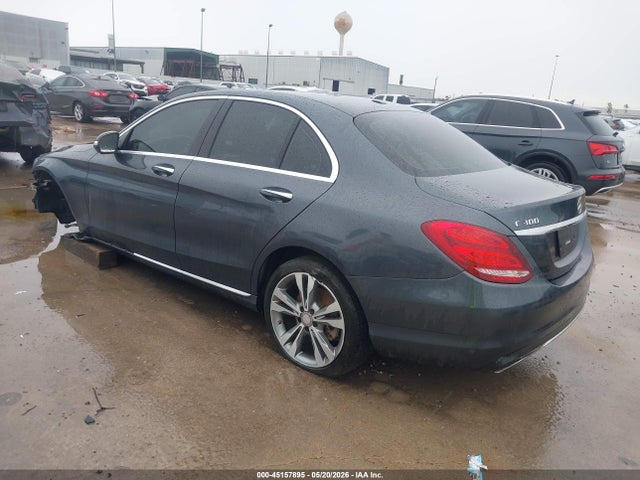 2015 Mercedes-BENZ C 300 照片 3