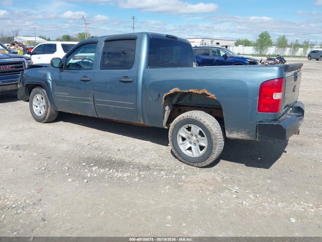 2011 Chevrolet SILVERADO 1500 LT 照片 3