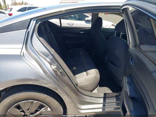 2020 Nissan ALTIMA S FWD photo 8