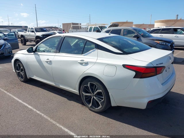 2025 Nissan ALTIMA SR FWD photo 3