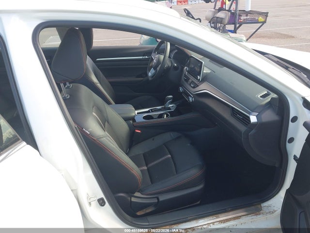2025 Nissan ALTIMA SR FWD photo 5