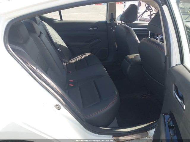 2025 Nissan ALTIMA SR FWD photo 8