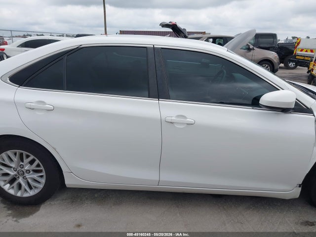 2017 Toyota CAMRY LE — миниатюра 13
