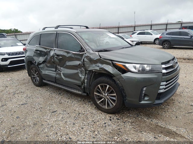 2019 TOYOTA HIGHLANDE XLE