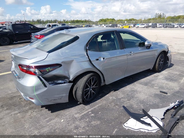 2024 Toyota CAMRY SE photo 4
