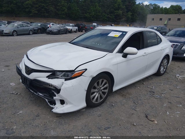 2018 Toyota CAMRY LE — фото 2