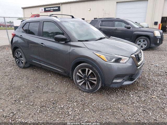 2019 NISSAN KICKS SR