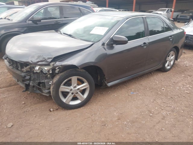 صورة 2 لـ 2014 Toyota CAMRY SE