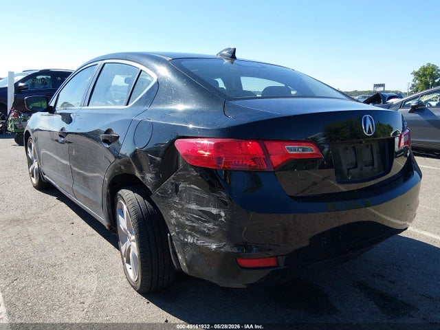 2015 Acura ILX 2.0L 照片 3