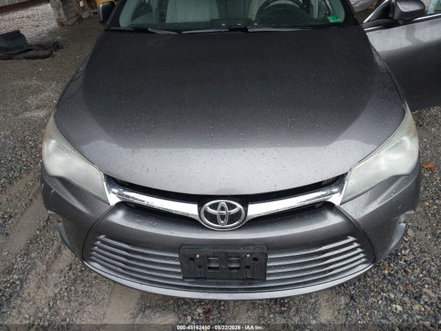 2016 Toyota CAMRY XLE photo 6