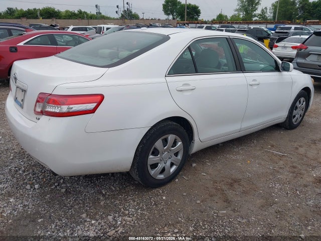 2010 Toyota CAMRY LE 照片 4