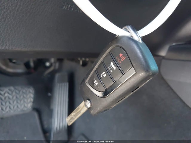 صورة مصغرة 11 لـ 2019 Toyota CAMRY LE