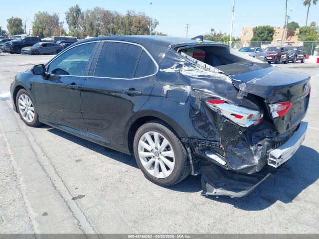 2019 Toyota CAMRY LE — фото 3