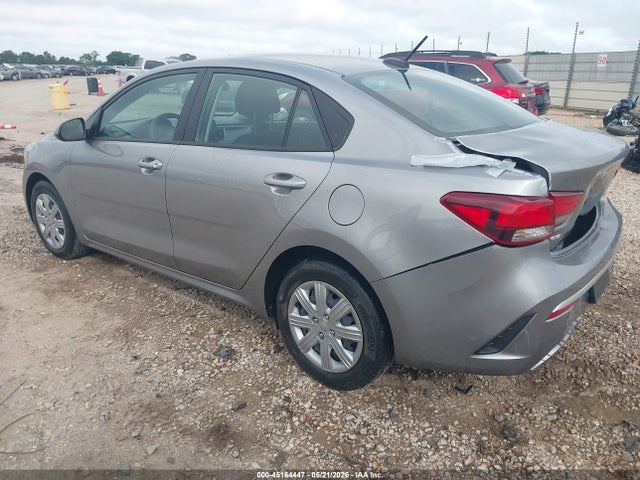 صورة 3 لـ 2022 KIA RIO S