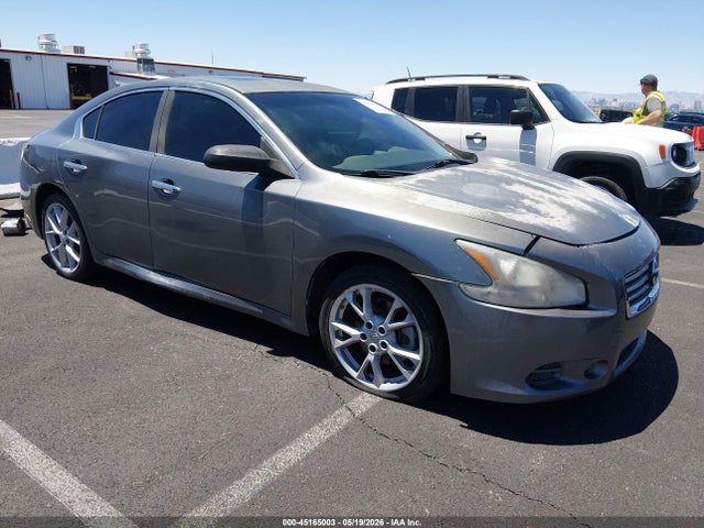 2014 Nissan MAXIMA 3.5 S/3.5 SV 照片 1