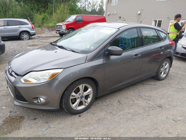 FORD FOCUS SE - 2